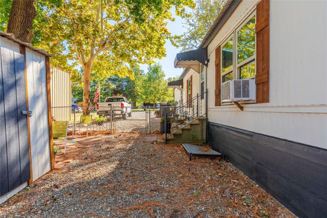 159 Oklahoma Avenue, Pottsboro, TX 75076