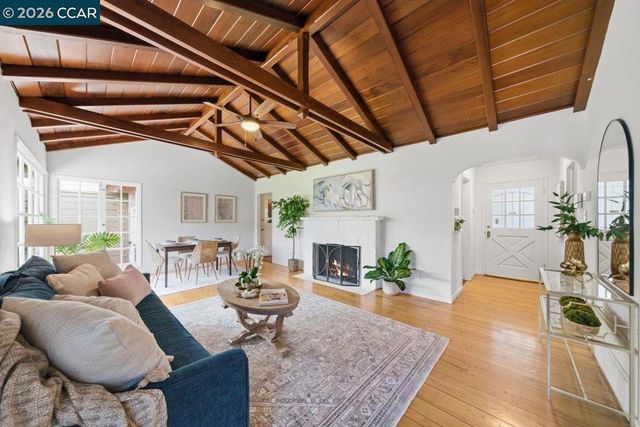 1306 Mariposa St, Vallejo, CA 94590