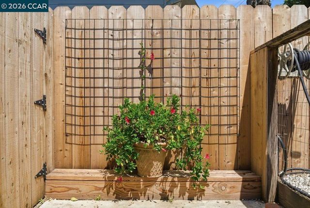 1306 Mariposa St, Vallejo, CA 94590