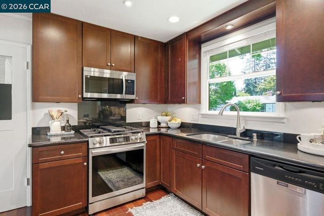 1306 Mariposa St, Vallejo, CA 94590