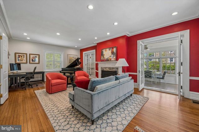 6482 SHERWOOD RD, Philadelphia, PA 19151