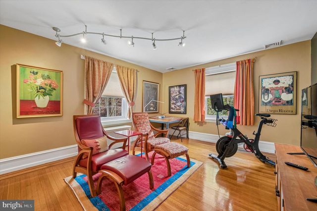 6482 SHERWOOD RD, Philadelphia, PA 19151