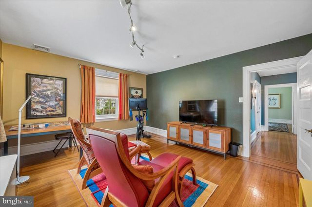 6482 SHERWOOD RD, Philadelphia, PA 19151