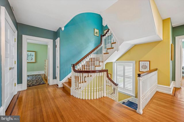 6482 SHERWOOD RD, Philadelphia, PA 19151