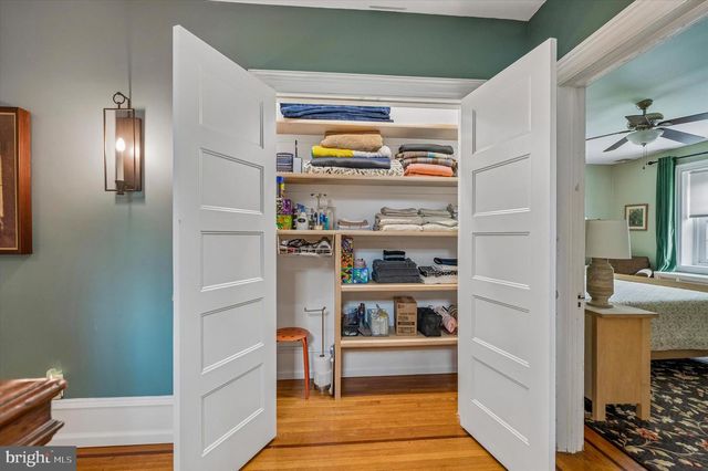 6482 SHERWOOD RD, Philadelphia, PA 19151