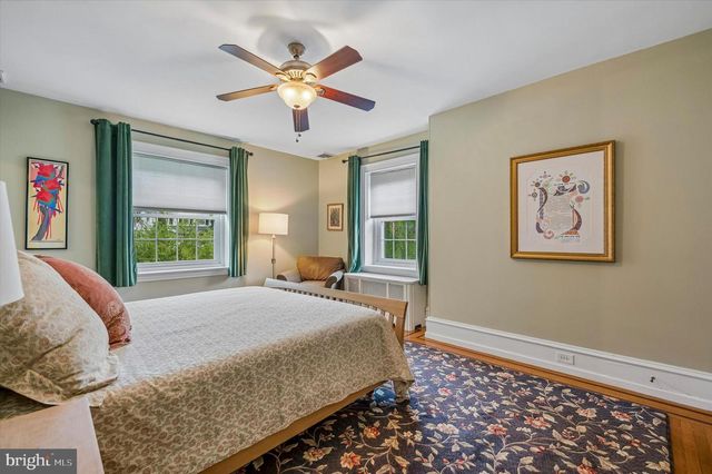 6482 SHERWOOD RD, Philadelphia, PA 19151