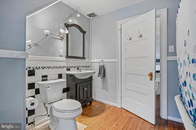 6482 SHERWOOD RD, Philadelphia, PA 19151