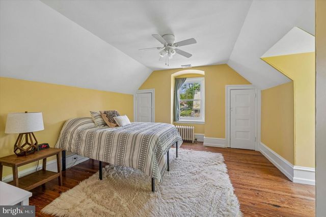 6482 SHERWOOD RD, Philadelphia, PA 19151