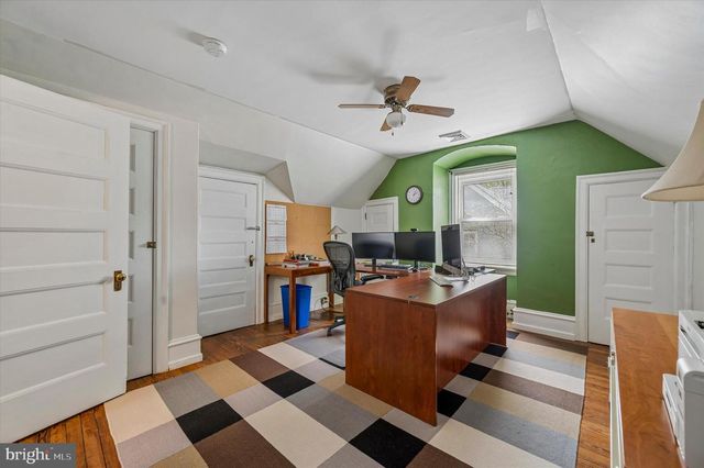 6482 SHERWOOD RD, Philadelphia, PA 19151