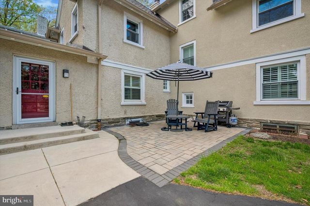 6482 SHERWOOD RD, Philadelphia, PA 19151