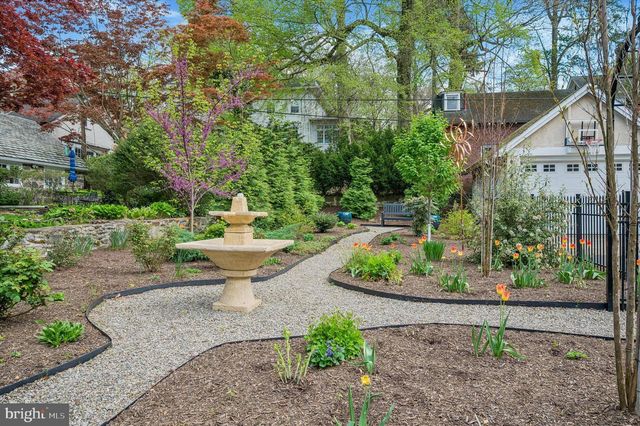6482 SHERWOOD RD, Philadelphia, PA 19151