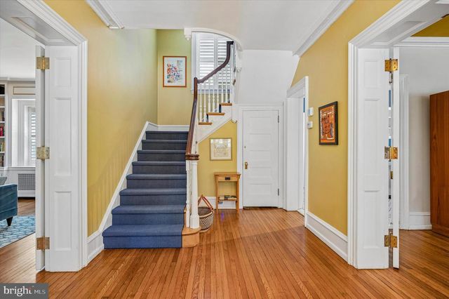 6482 SHERWOOD RD, Philadelphia, PA 19151