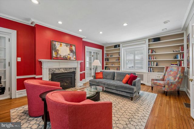 6482 SHERWOOD RD, Philadelphia, PA 19151