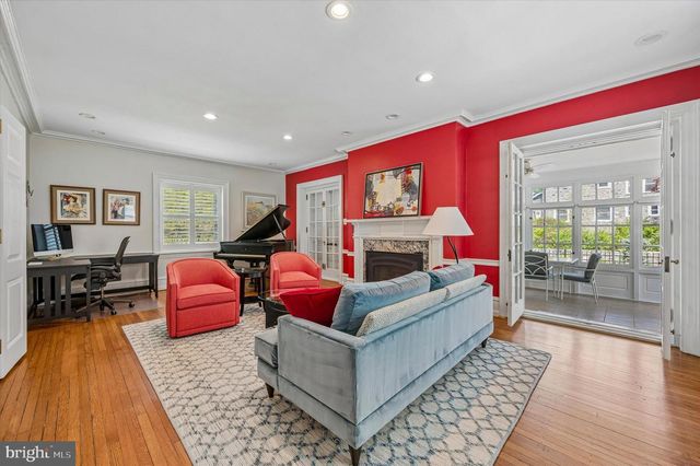 6482 SHERWOOD RD, Philadelphia, PA 19151