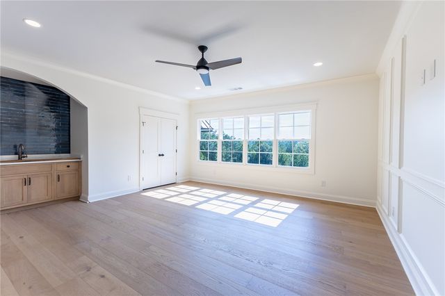 325 Keowee Avenue, Sunset, SC 29685