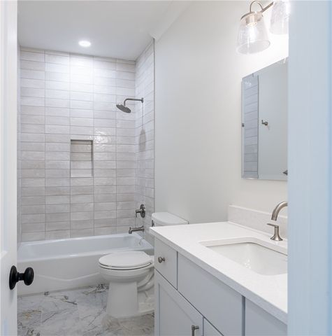 325 Keowee Avenue, Sunset, SC 29685