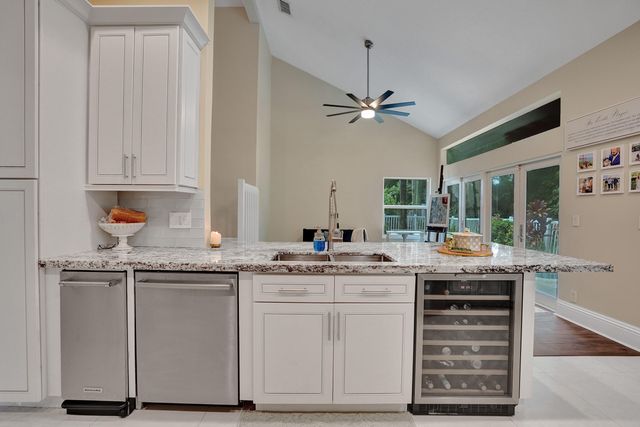 6400 NW 57TH Lane, Parkland, FL 33067
