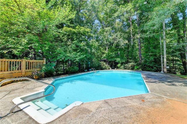 375 Petersford Way, Milton, GA 30004