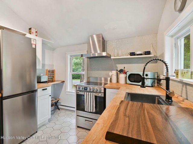 126 Hommelville Road, Saugerties, NY 12477