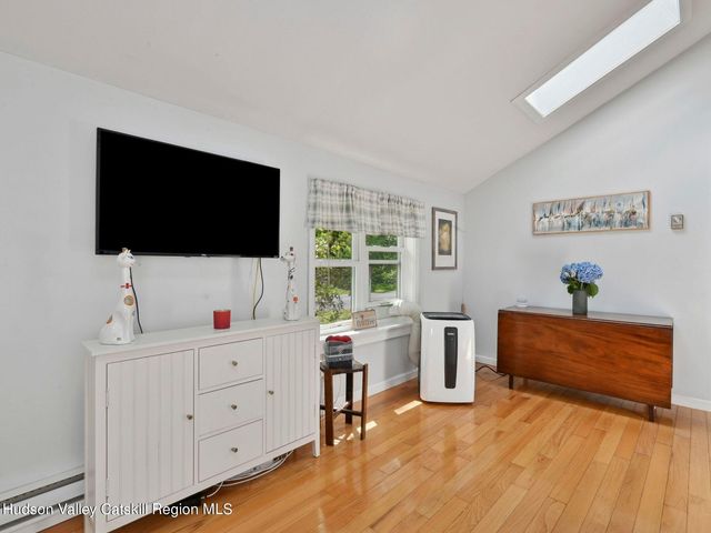 126 Hommelville Road, Saugerties, NY 12477