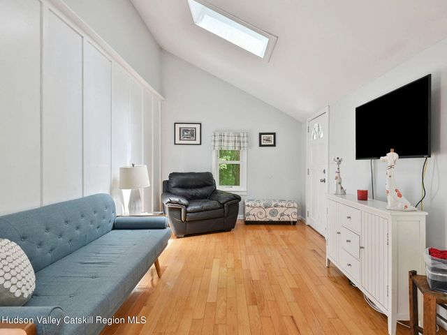 126 Hommelville Road, Saugerties, NY 12477