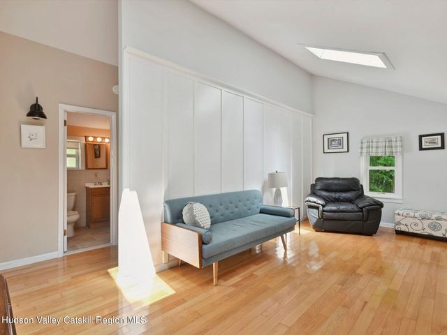 126 Hommelville Road, Saugerties, NY 12477