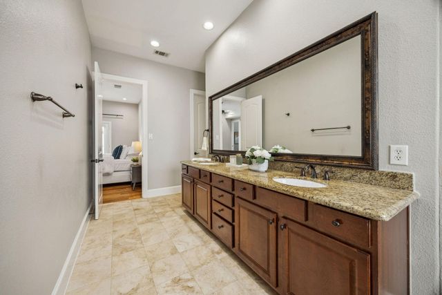 6021 Hamman Street, Houston, TX 77007