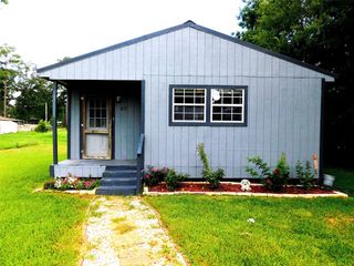415 E Sherwood Drive, Livingston, TX 77351