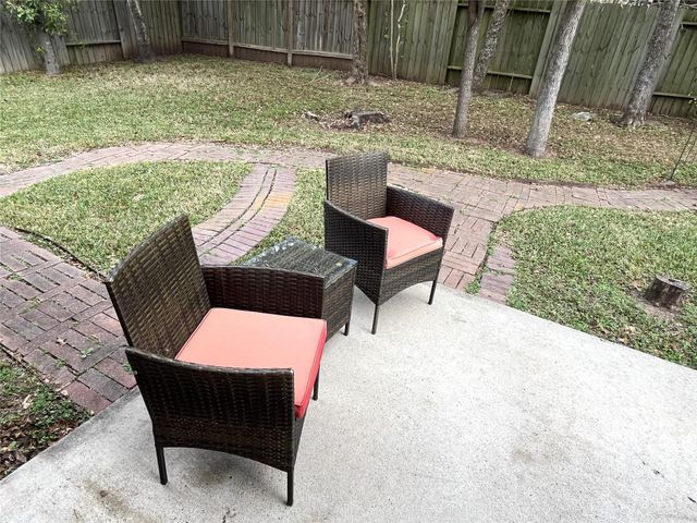 1210 Oak Canyon Lane, Richmond, TX 77469