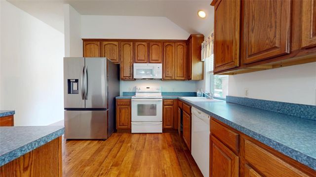 1210 Oak Canyon Lane, Richmond, TX 77469