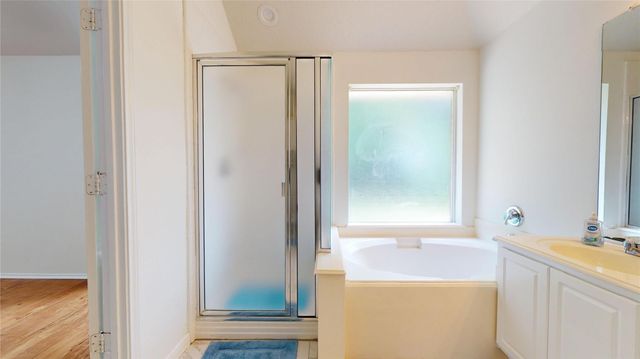 1210 Oak Canyon Lane, Richmond, TX 77469