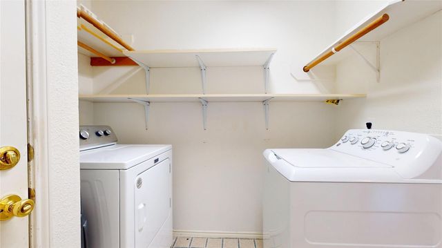 1210 Oak Canyon Lane, Richmond, TX 77469