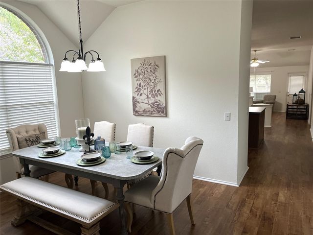 1210 Oak Canyon Lane, Richmond, TX 77469