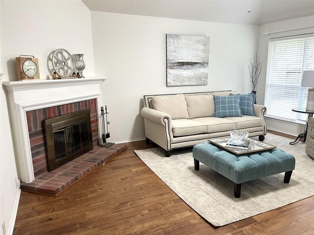 1210 Oak Canyon Lane, Richmond, TX 77469