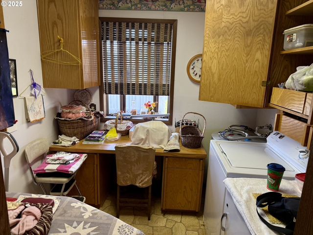 159 Ne LOMBARDY Dr, Roseburg, OR 97470