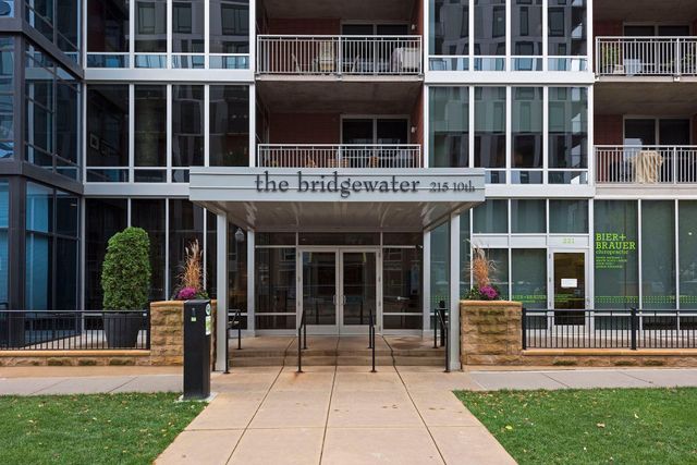 215 10th Avenue S 114, Minneapolis, MN 55415