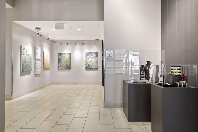 215 10th Avenue S 114, Minneapolis, MN 55415