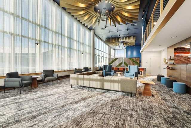 215 10th Avenue S 114, Minneapolis, MN 55415