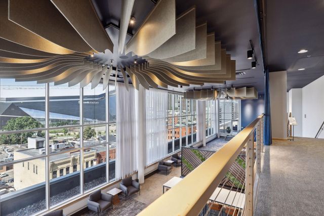 215 10th Avenue S 114, Minneapolis, MN 55415