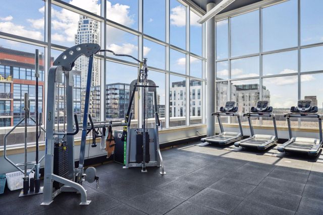 215 10th Avenue S 114, Minneapolis, MN 55415