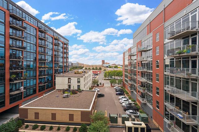 215 10th Avenue S 114, Minneapolis, MN 55415