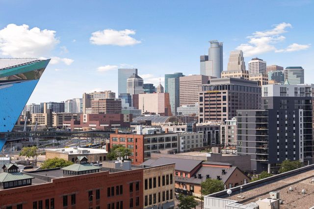 215 10th Avenue S 114, Minneapolis, MN 55415