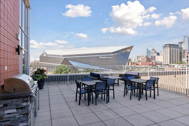 215 10th Avenue S 114, Minneapolis, MN 55415