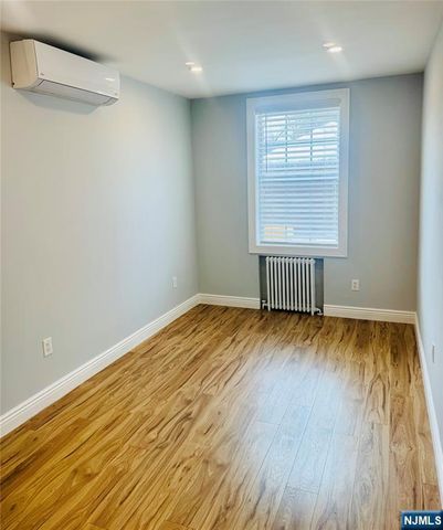 240 Hathaway Street, Wallington, NJ 07057