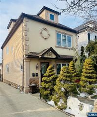 240 Hathaway Street, Wallington, NJ 07057