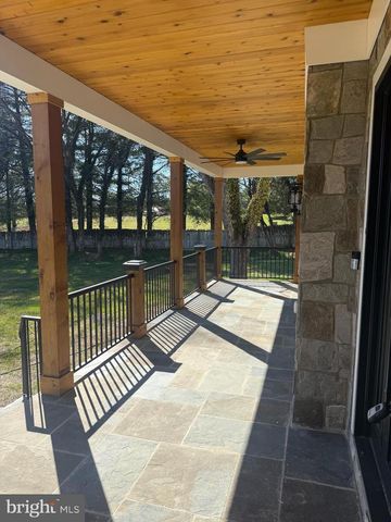 14638 VINT HILL RD, Nokesville, VA 20181