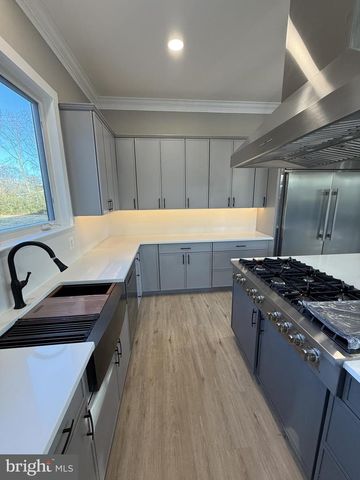 14638 VINT HILL RD, Nokesville, VA 20181