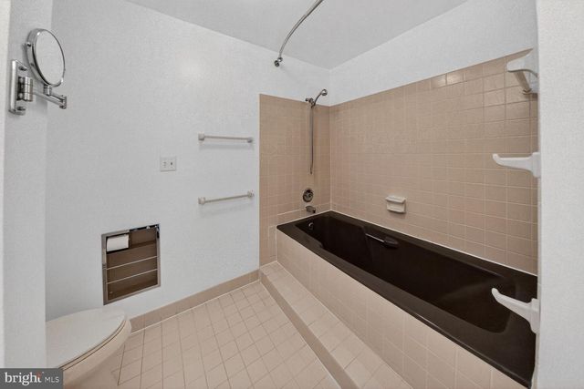 15 BENTRIDGE CT, Potomac, MD 20854