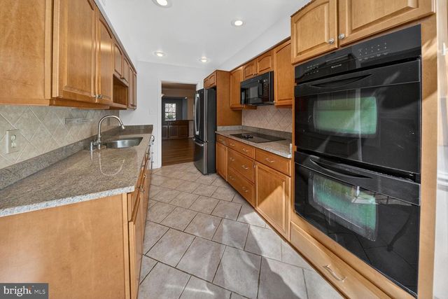 15 BENTRIDGE CT, Potomac, MD 20854