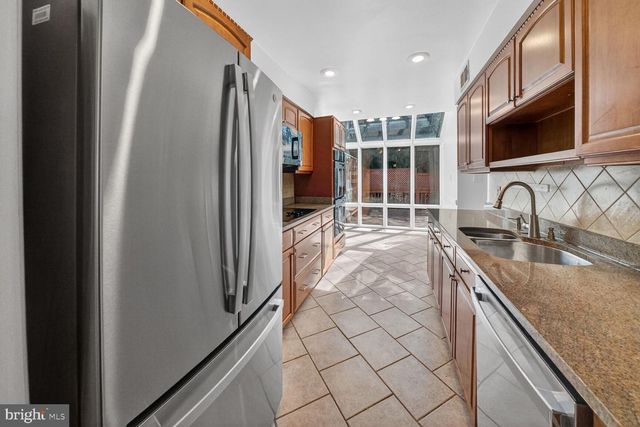 15 BENTRIDGE CT, Potomac, MD 20854